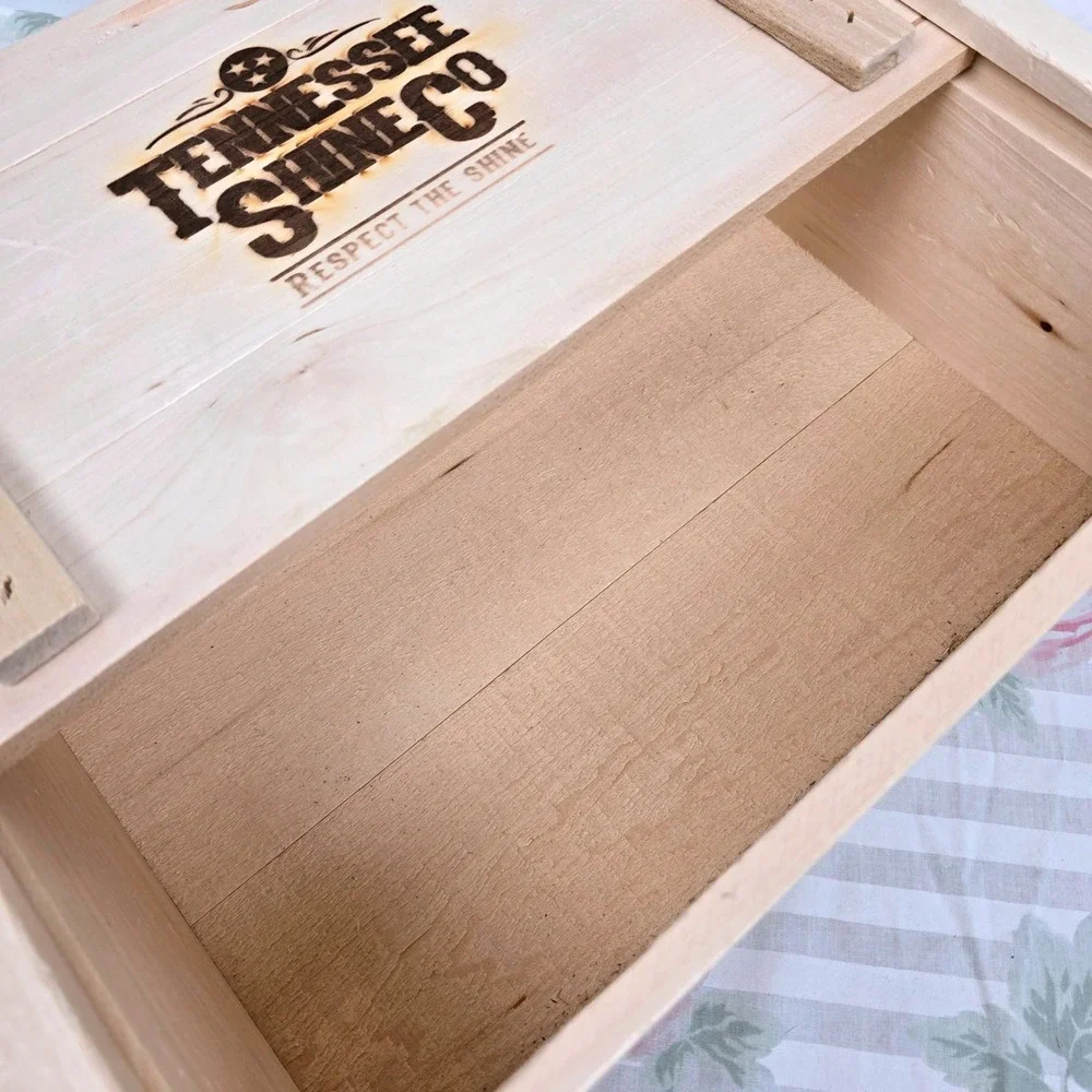 Tennessee Shine Co Wooden‎ Crate Storage Box Rope Handle